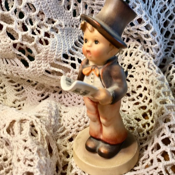 Hummel Street Singer once glued 1950's